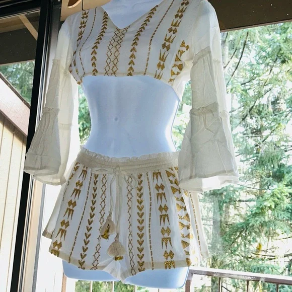 🌼 Boho Gold Foil Embroidered Crop Top & Shorts Set XS NWT - Picture 3 of 14